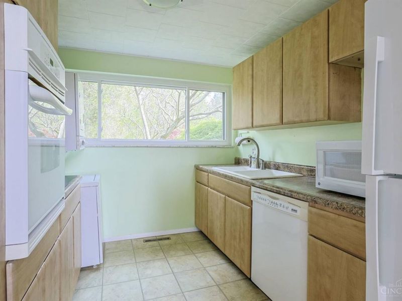 4160 Brookfield Drive, Union Twp, OH 45245 Photo 13