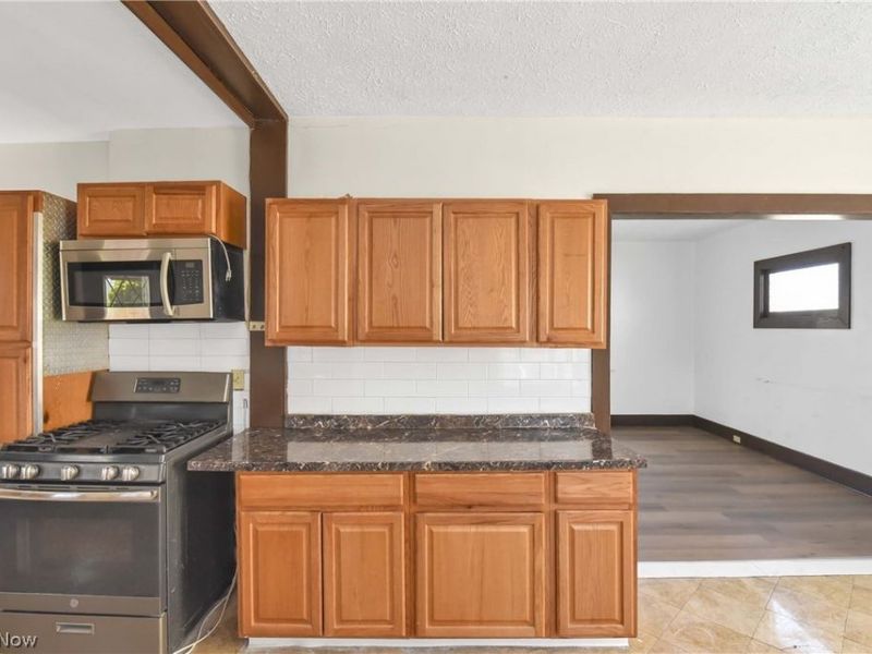 2037 Bunts Road, Lakewood, OH 44107 Photo 11