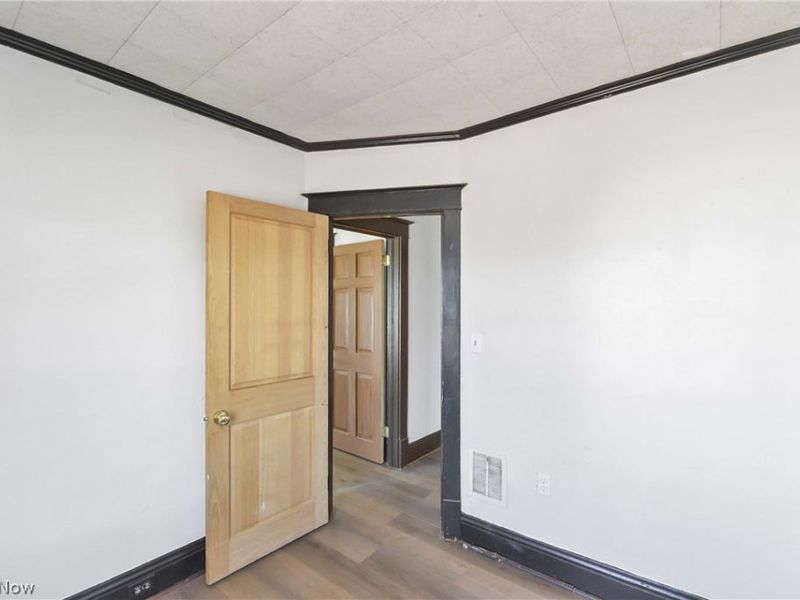 2037 Bunts Road, Lakewood, OH 44107 Photo 22