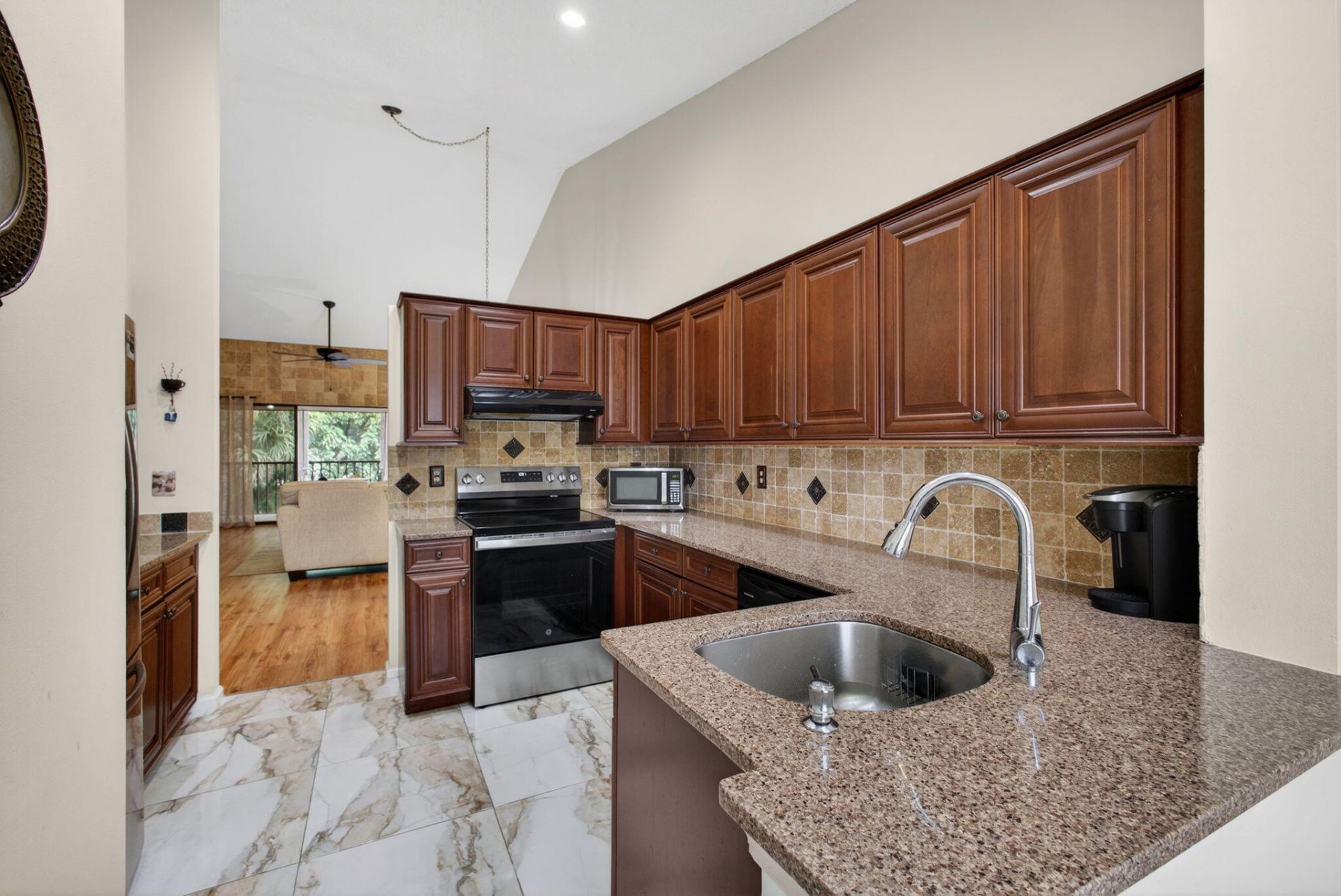 1103 Duncan Circle, Unit 202, Palm Beach Gardens, FL 33418 Photo