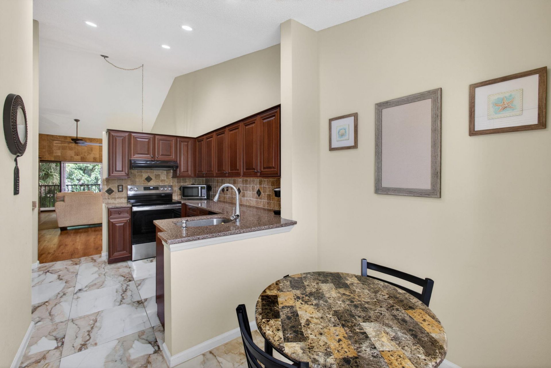 1103 Duncan Circle, Unit 202, Palm Beach Gardens, FL 33418 Photo