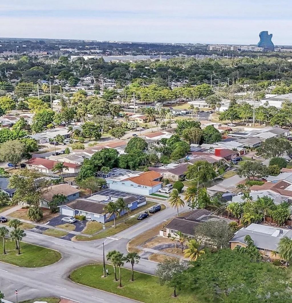 5401 W Park Road, Hollywood, FL 33021 Photo