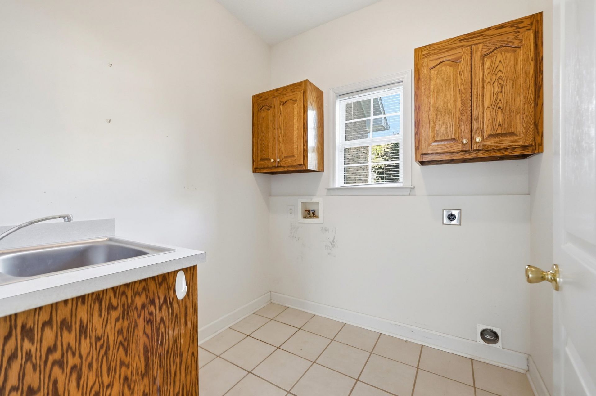 904 Collins St.  Photo 19