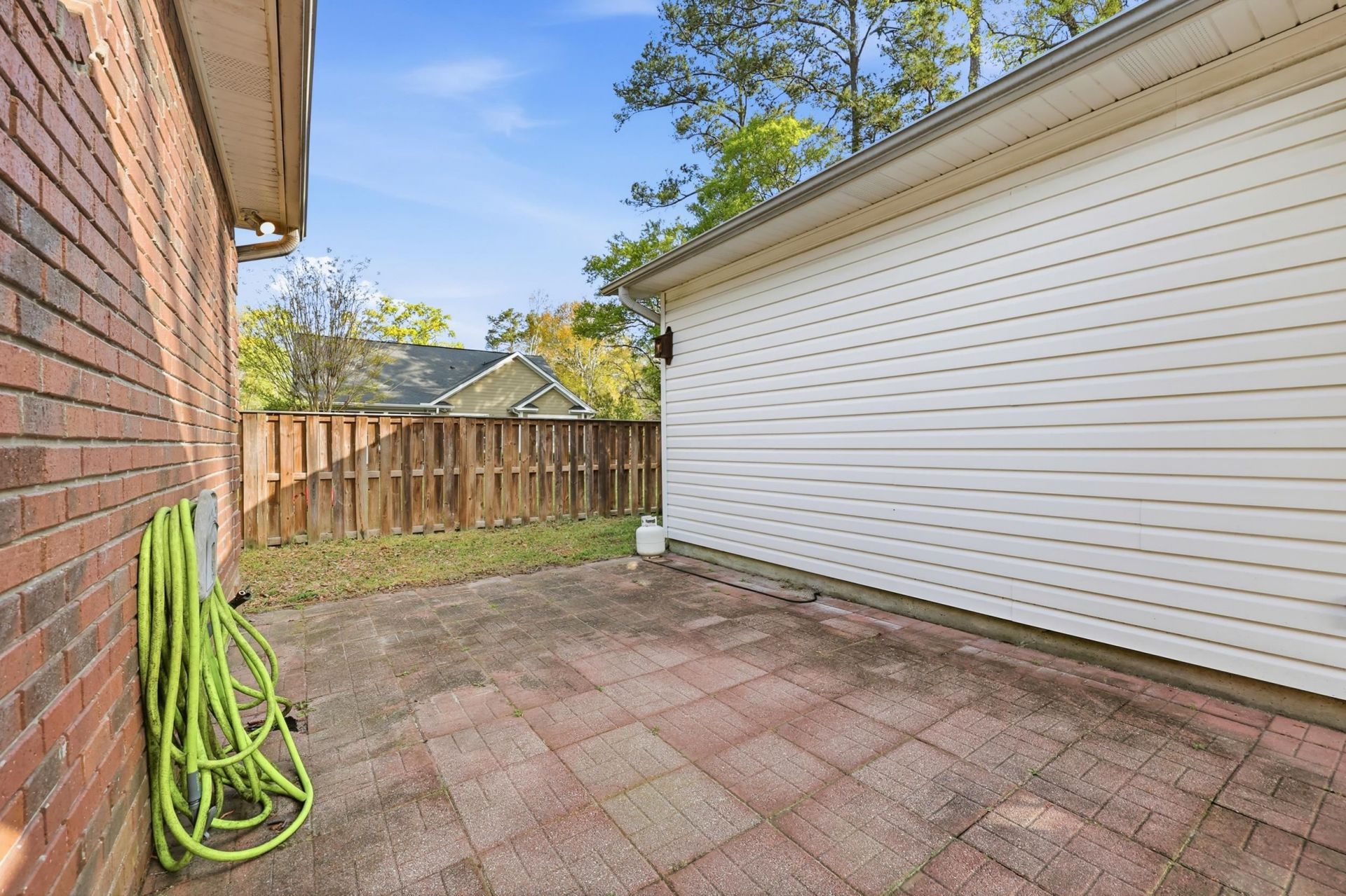 904 Collins St.  Photo 24