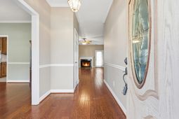 904 Collins St.  photo 4