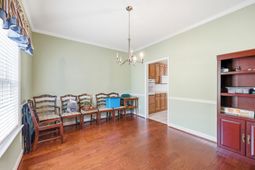 904 Collins St.  photo 4