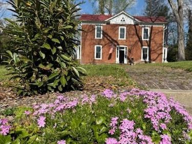 509 S Main St , Lexington, VA 24450