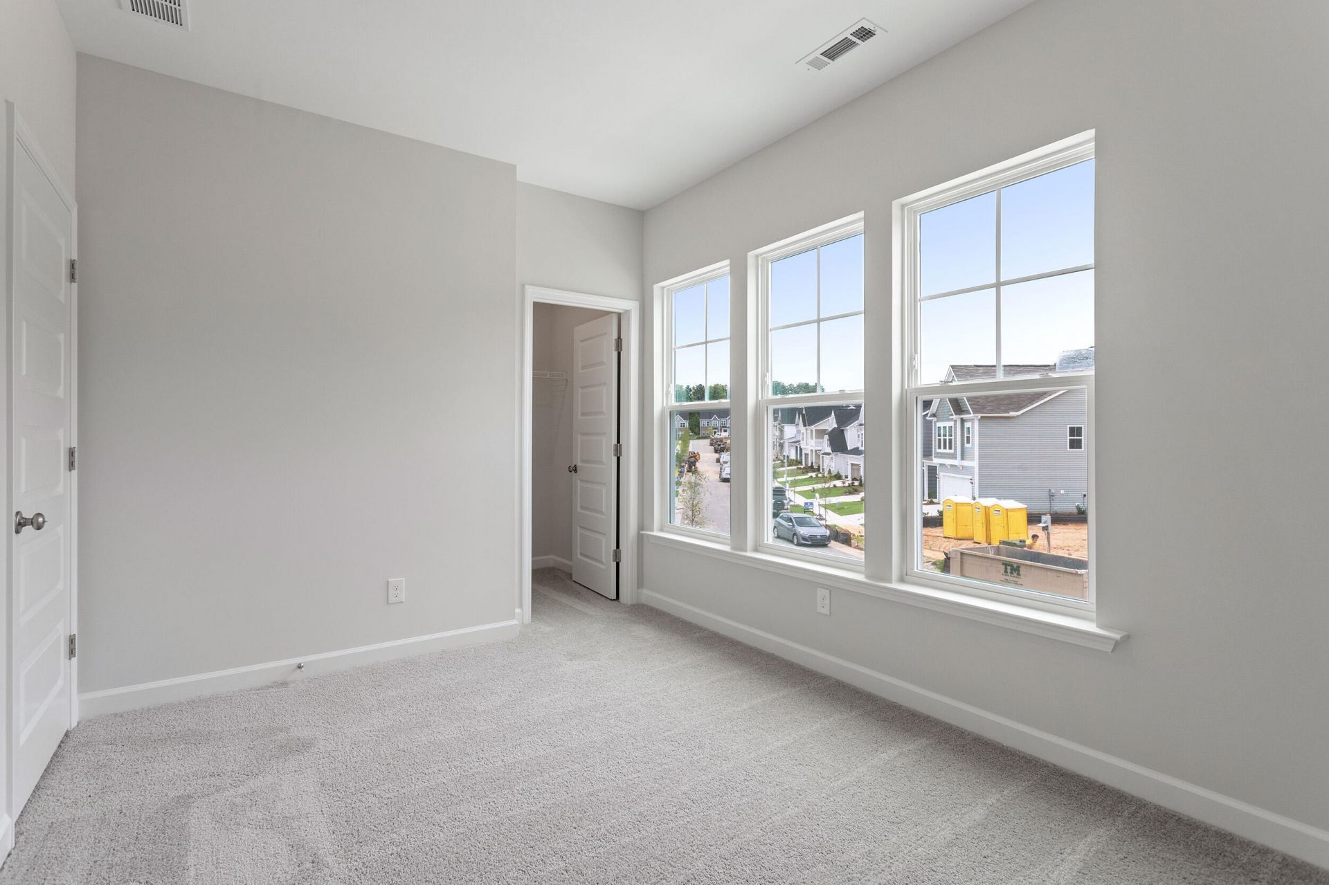 511 Crosswick Street Photo 26