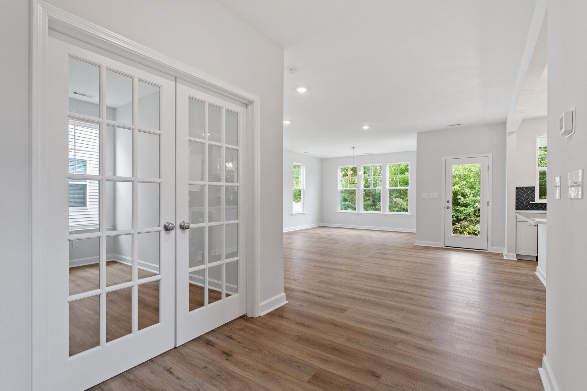 511 Crosswick Street Photo 4