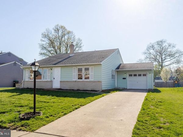 6 YEATES DRIVE , NEW CASTLE, DE 19720