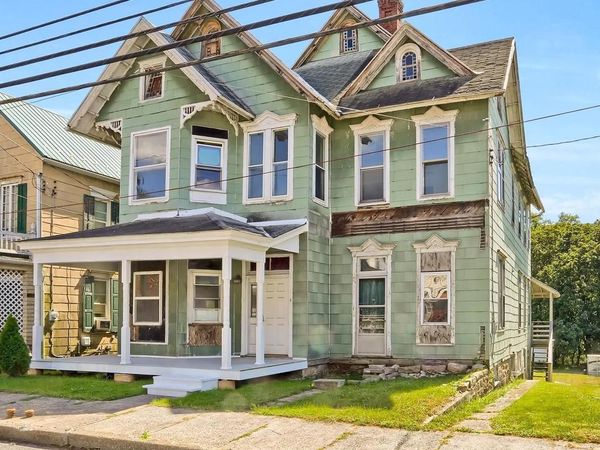 304-306 E MARKET STREET , WILLIAMSTOWN, PA 17098