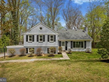 699 W VALLEY ROAD , WAYNE, PA 19087