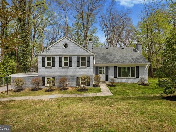 699 W VALLEY ROAD , WAYNE, PA 19087