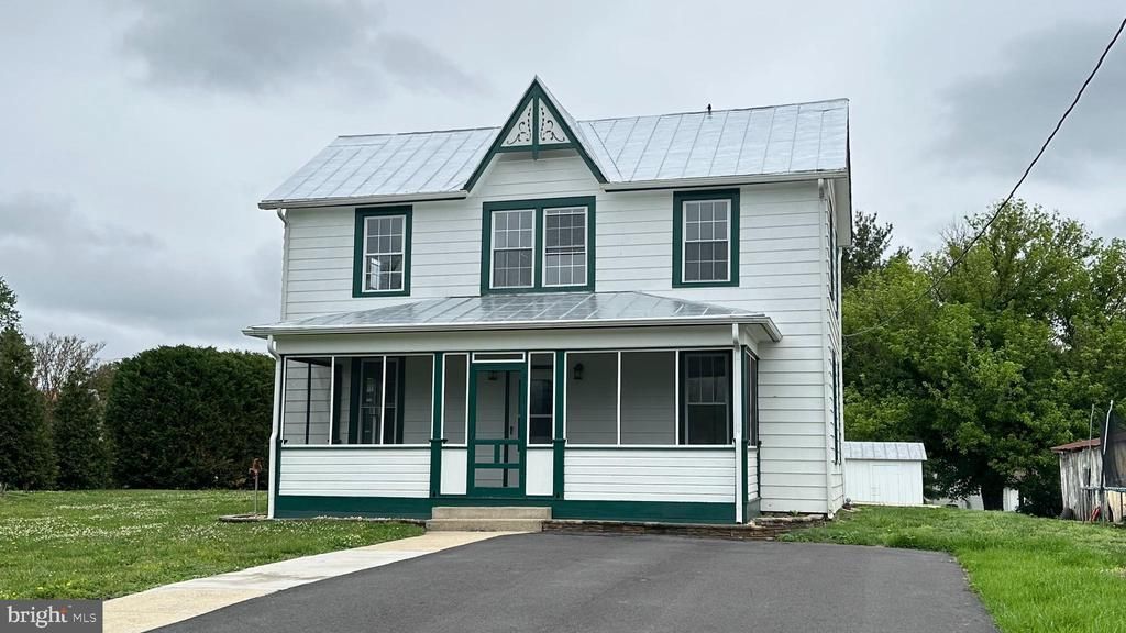 206 2ND STREET, SHENANDOAH, VA 22849