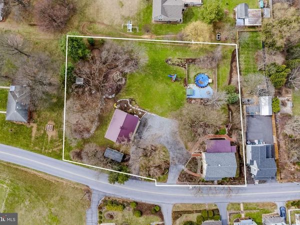 339 S MARKET STREET , NEWMANSTOWN, PA 17073