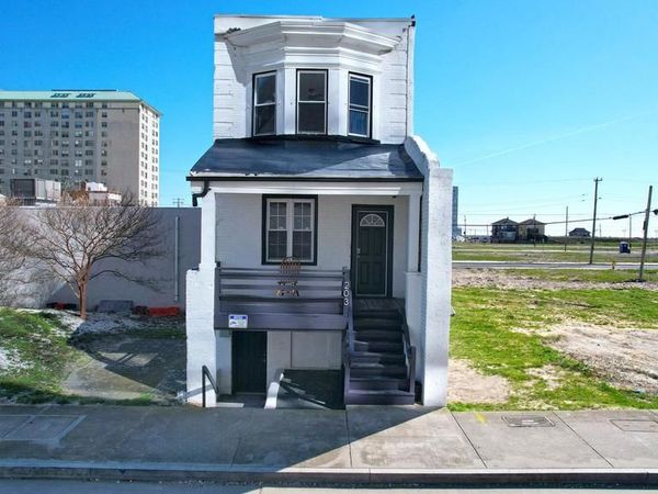 203 S METROPOLITAN AVENUE , ATLANTIC CITY, NJ 08401
