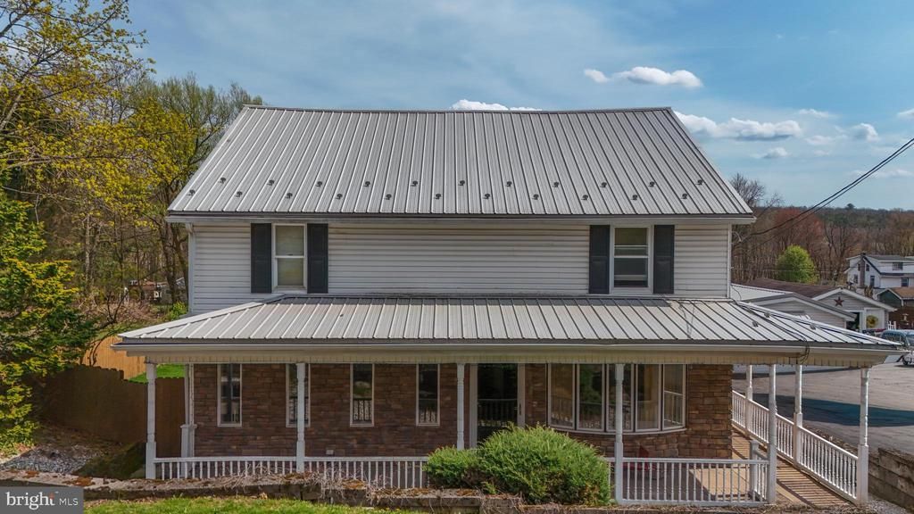 194 ROOSEVELT DRIVE, MOREA, PA 17948