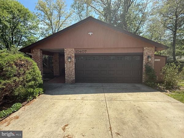 10407 NELLIE WHITE LANE , FAIRFAX, VA 22032