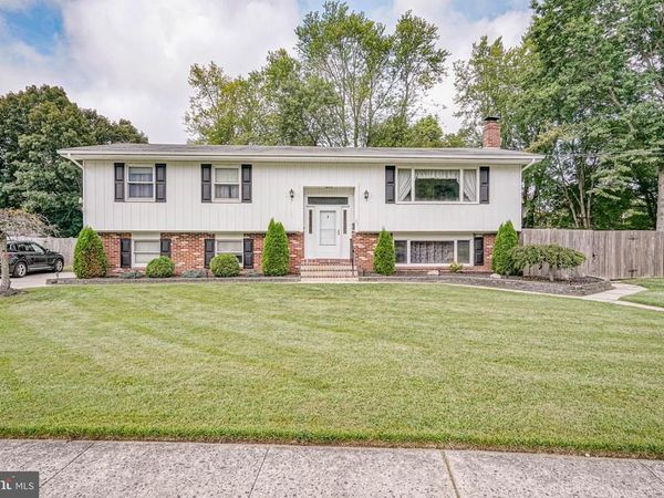 27 K DRIVE, PENNSVILLE, NJ 08070