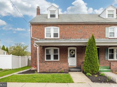 615 SPRUCE STREET , POTTSTOWN, PA 19464