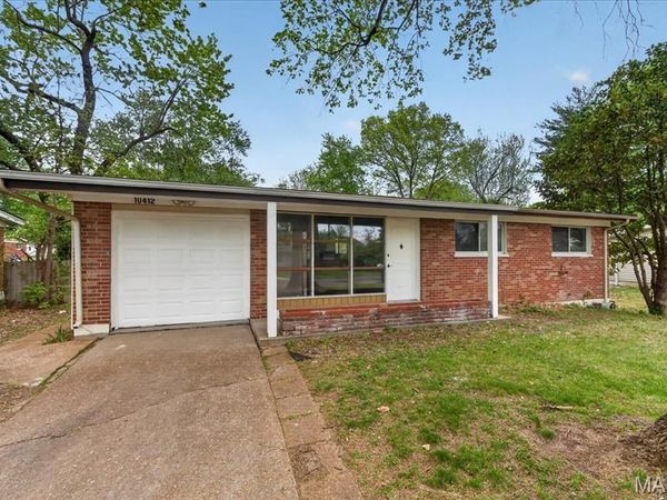 10412 Hallwood Drive , St Louis, MO 63136