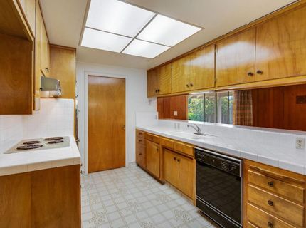 7341 S Land Park Dr, Sacramento, CA 95831 Photo