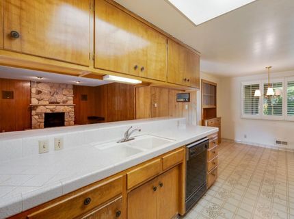 7341 S Land Park Dr, Sacramento, CA 95831 Photo