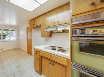 7341 S Land Park Dr, Sacramento, CA 95831 Photo