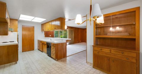 7341 S Land Park Dr, Sacramento, CA 95831 Photo