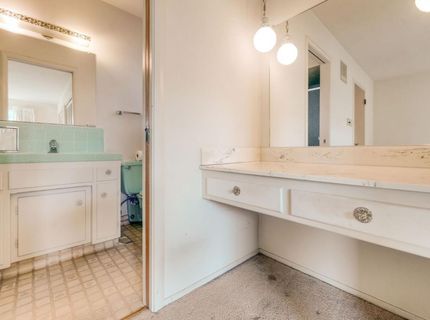 7341 S Land Park Dr, Sacramento, CA 95831 Photo