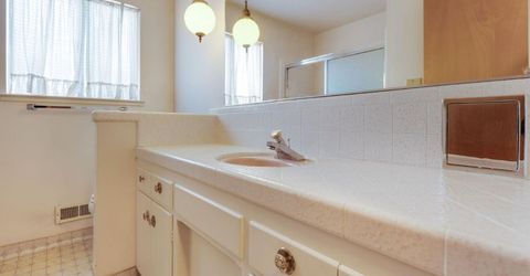 7341 S Land Park Dr, Sacramento, CA 95831 Photo