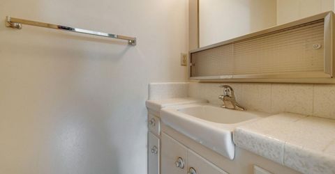 7341 S Land Park Dr, Sacramento, CA 95831 Photo