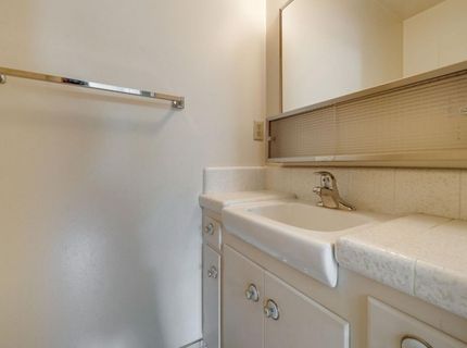 7341 S Land Park Dr, Sacramento, CA 95831 Photo