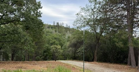 16824 Pine Grove Reservoir, Nevada City, CA 95959 Photo