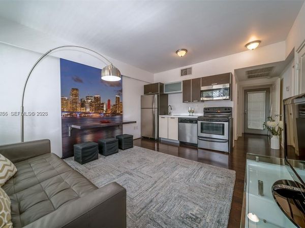 601 11th St, Unit 206, Miami Beach, FL 33139