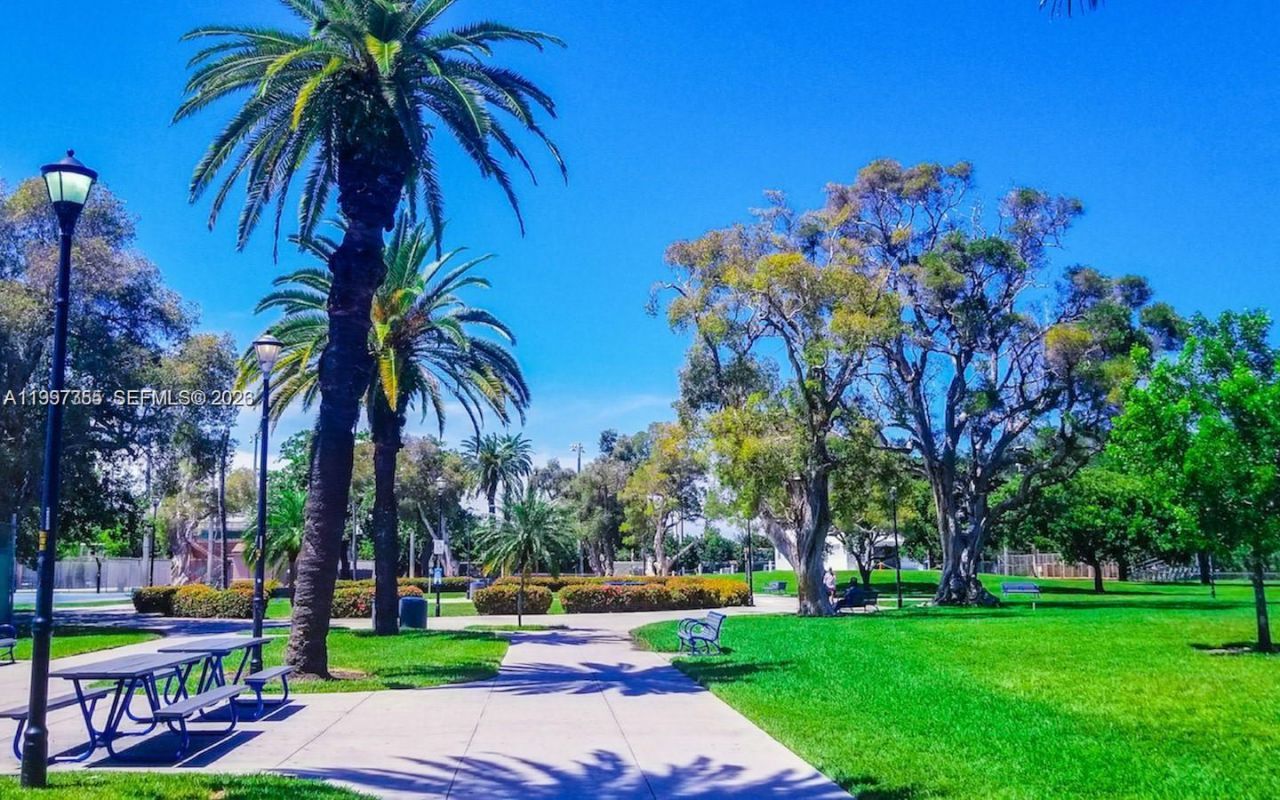 601 11th St, Unit 206, Miami Beach, FL 33139 Photo