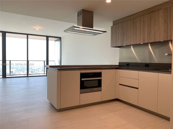 1000 Brickell Plz , Unit 3904, Miami, FL 33131