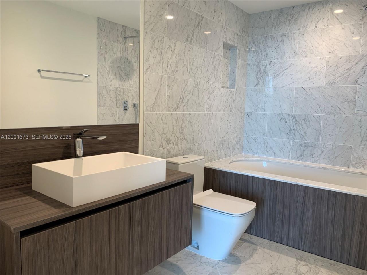 1000 Brickell Plz, Unit 3904, Miami, FL 33131 Photo