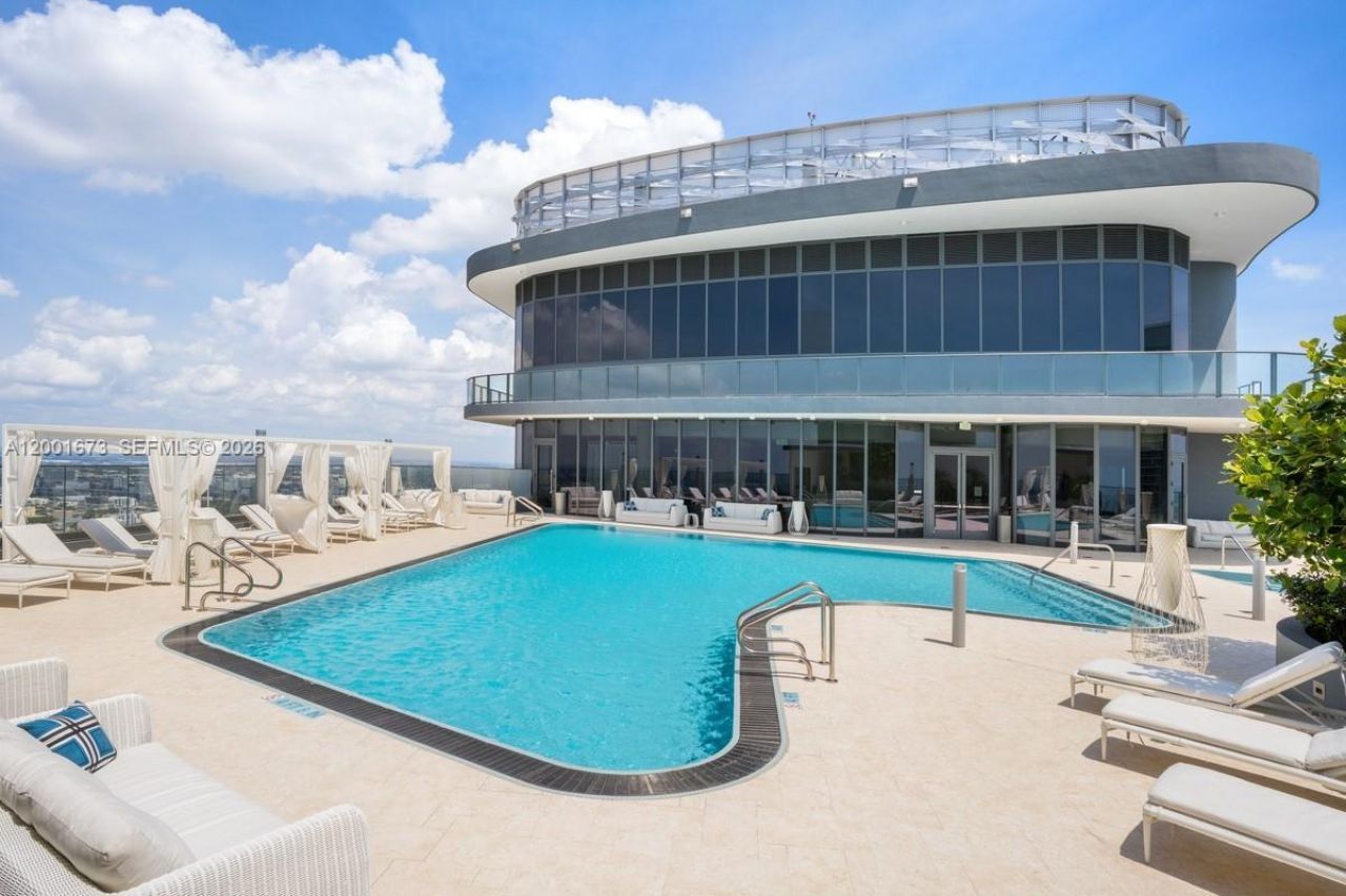 1000 Brickell Plz, Unit 3904, Miami, FL 33131 Photo