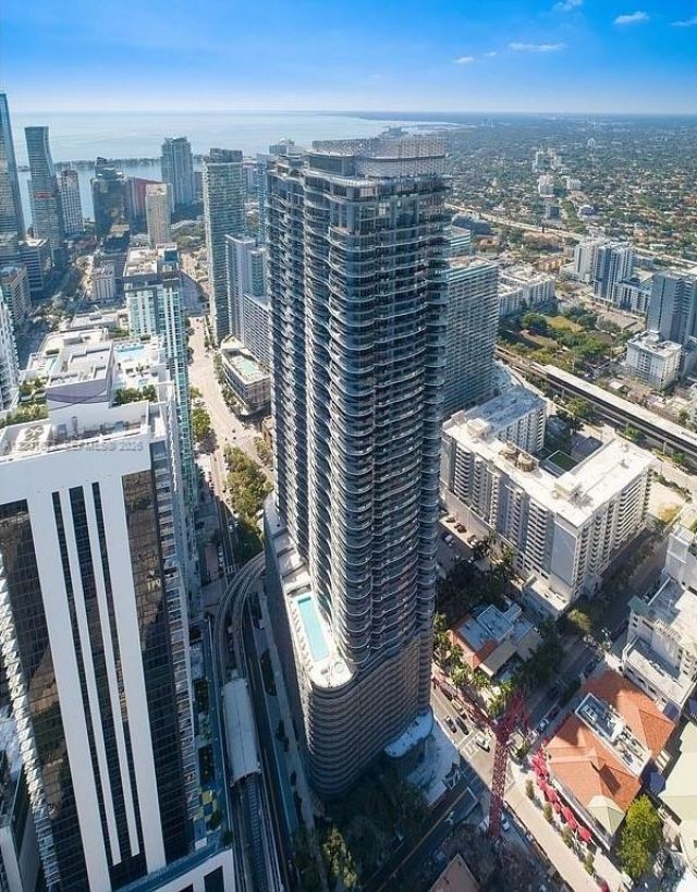 1000 Brickell Plz, Unit 3904, Miami, FL 33131 Photo