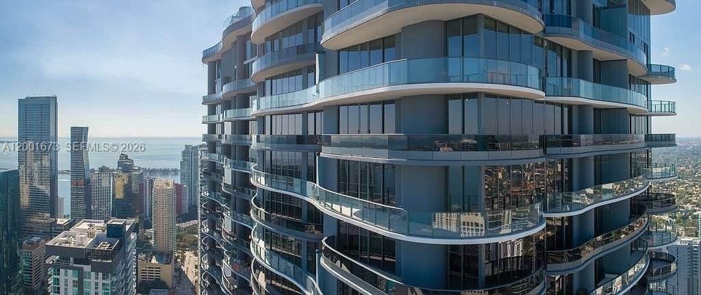 1000 Brickell Plz, Unit 3904, Miami, FL 33131 Photo