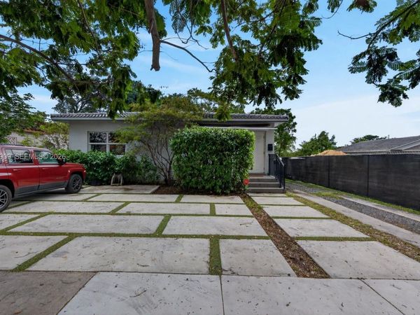 2940 SW 25th Ter, Miami, FL 33133