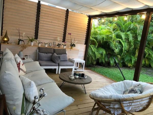 2940 SW 25th Ter , Miami, FL 33133