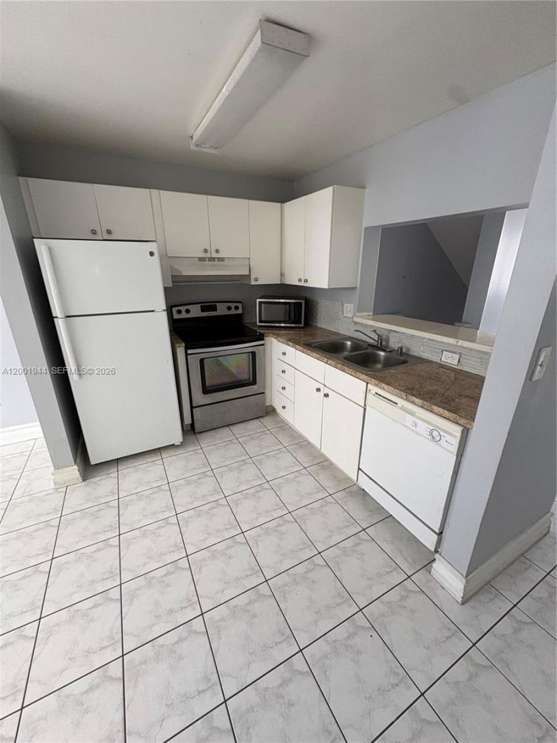 12035 SW 14th St, Unit 105, Miami, FL 33184 Photo