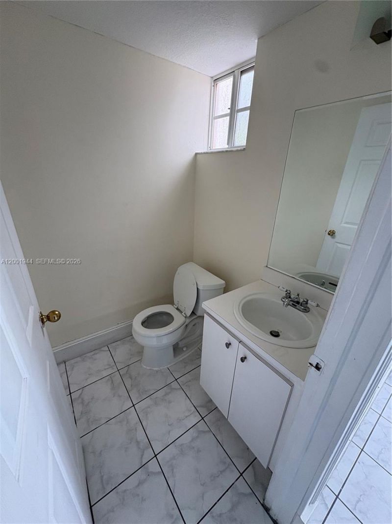 12035 SW 14th St, Unit 105, Miami, FL 33184 Photo