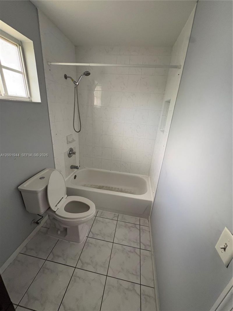 12035 SW 14th St, Unit 105, Miami, FL 33184 Photo