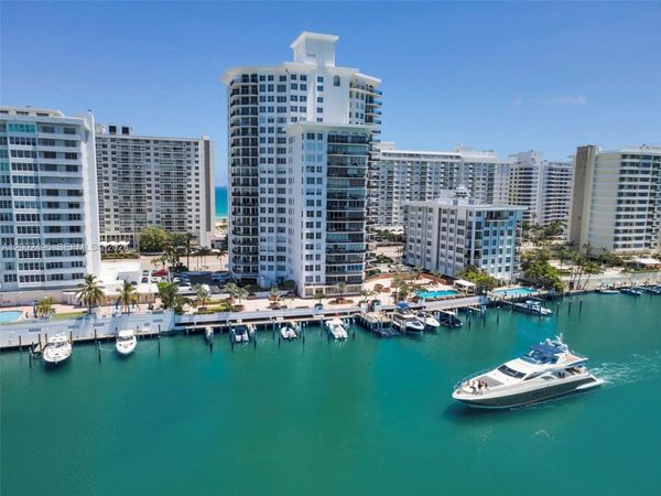 5660 Collins Ave, Unit 4B, Miami Beach, FL 33140