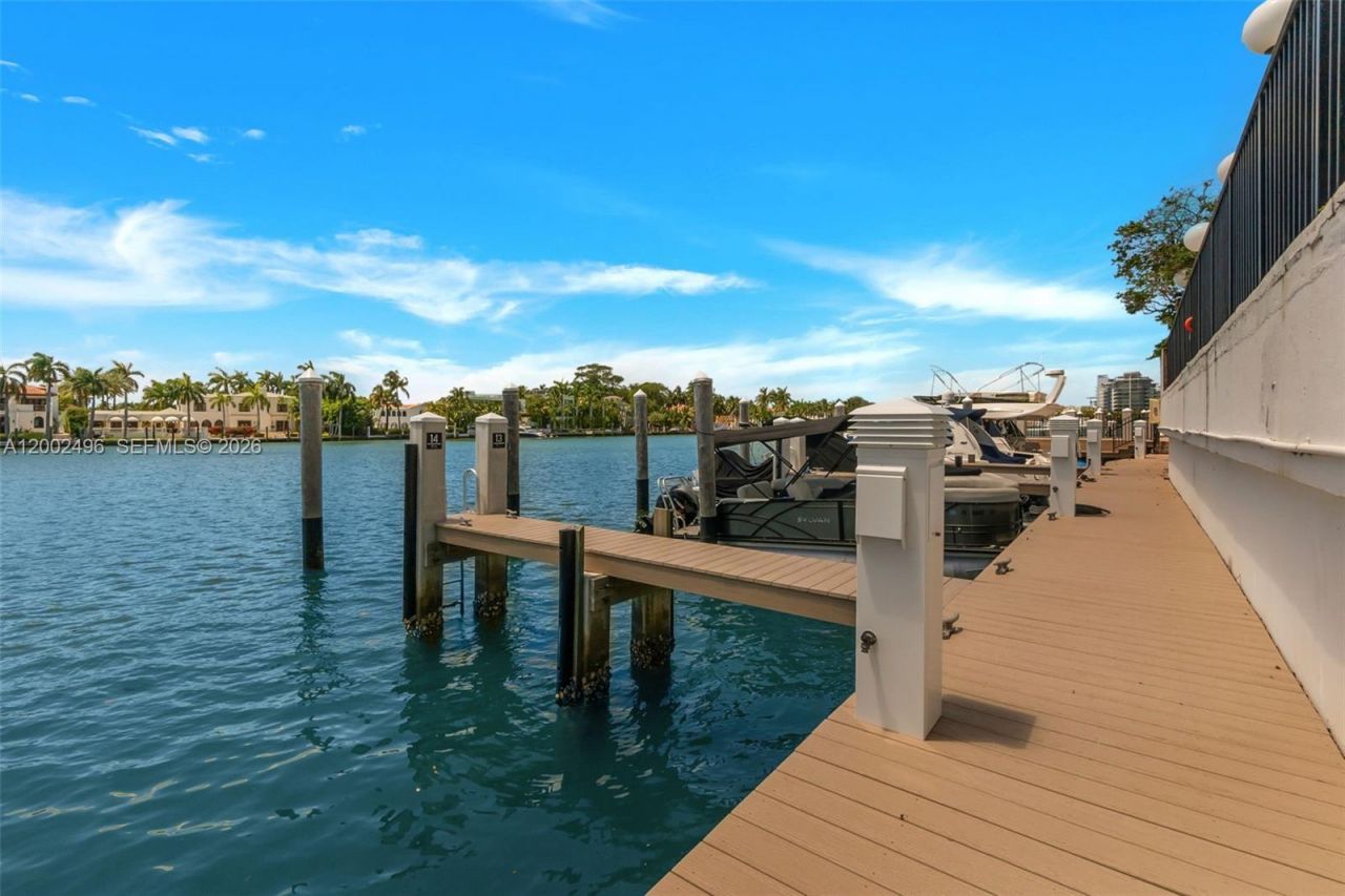 5660 Collins Ave, Unit 4B, Miami Beach, FL 33140 Photo