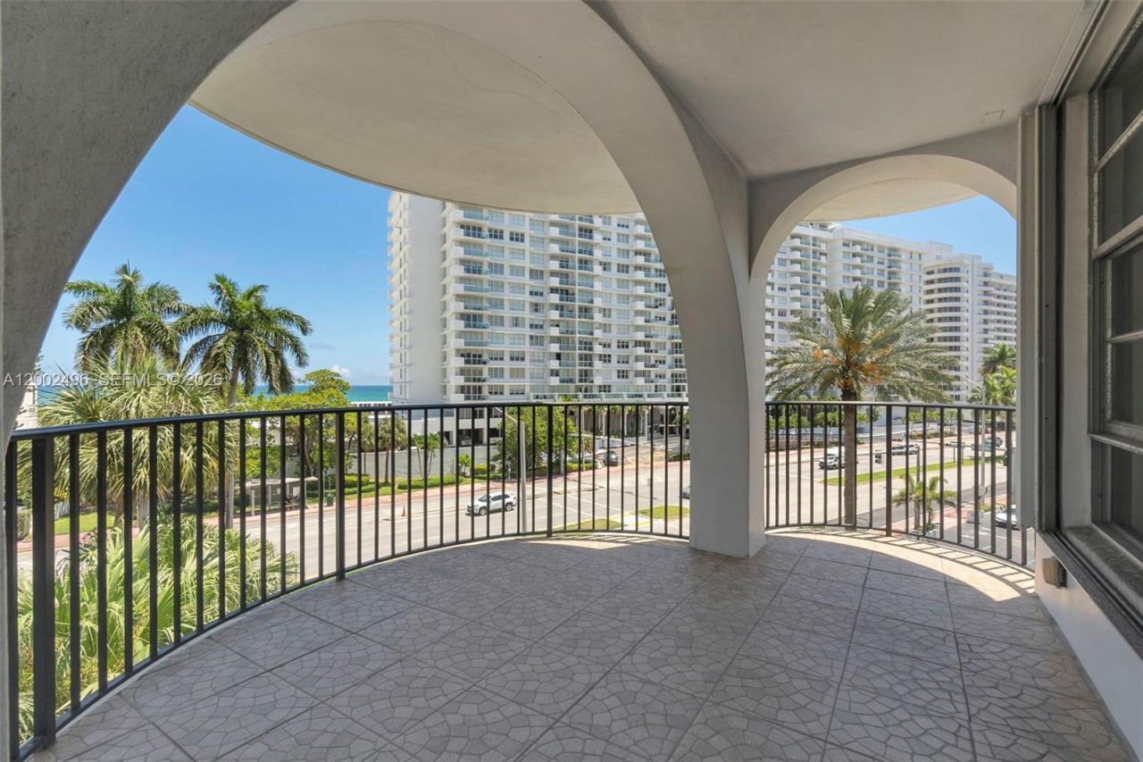 5660 Collins Ave, Unit 4B, Miami Beach, FL 33140 Photo
