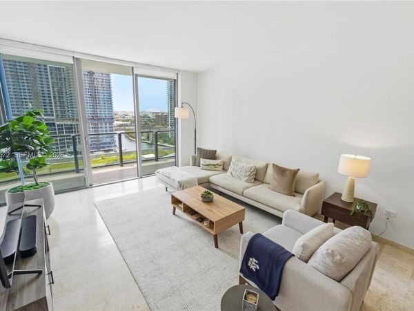 68 SE 6th St, Unit 1106, Miami, FL 33131